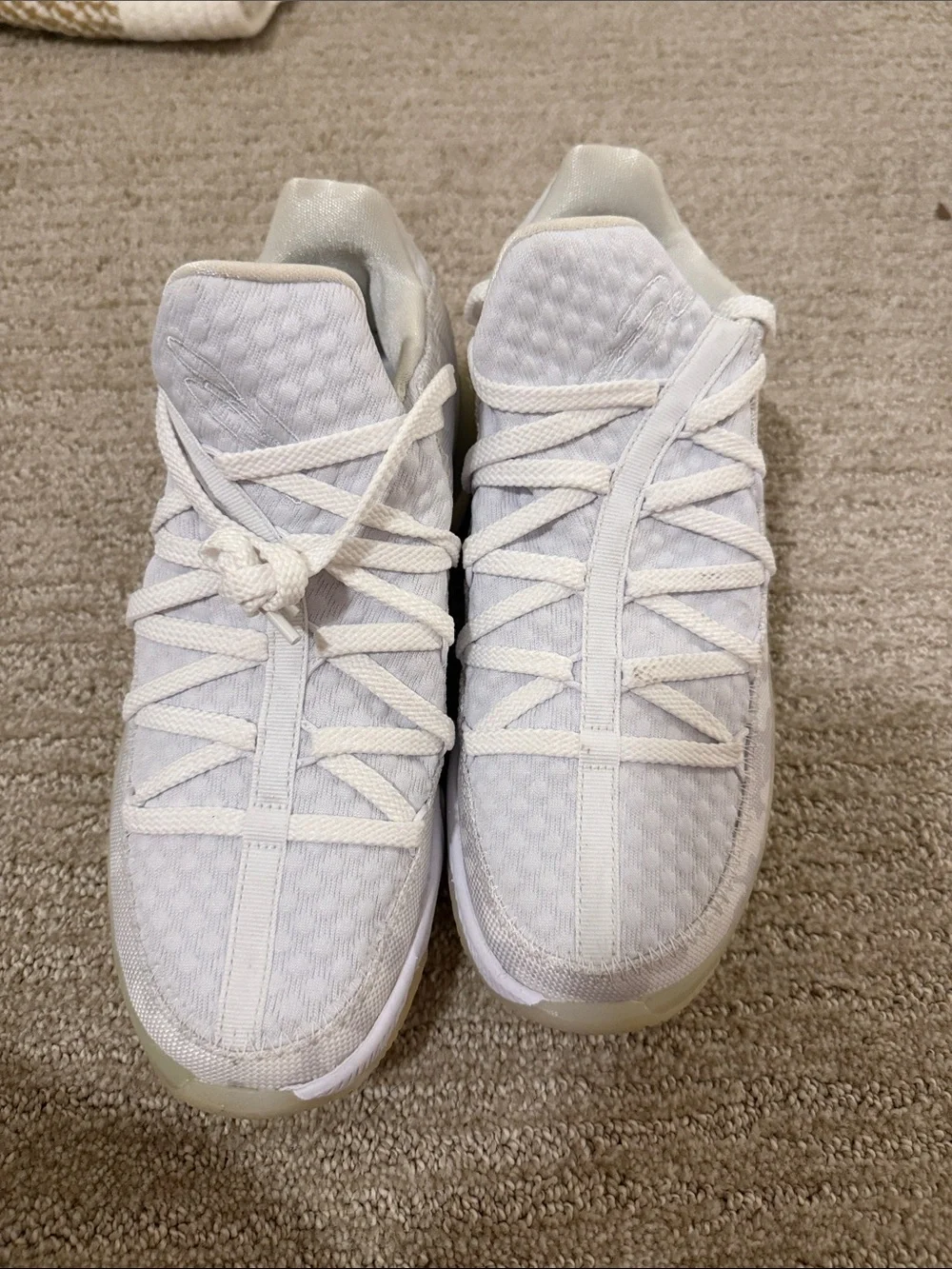 Nike White Low-Cut Basketball Shoe with Translucent Sole Accents